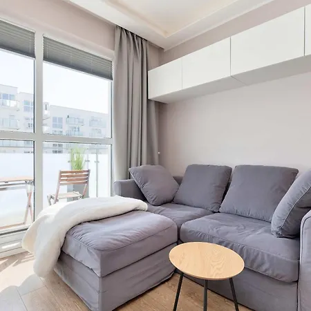 Appartamento Stylish & Modern With Parking And Balcony By Renters *