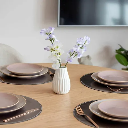 Stylish & Modern With Parking And Balcony By Renters Gdynia